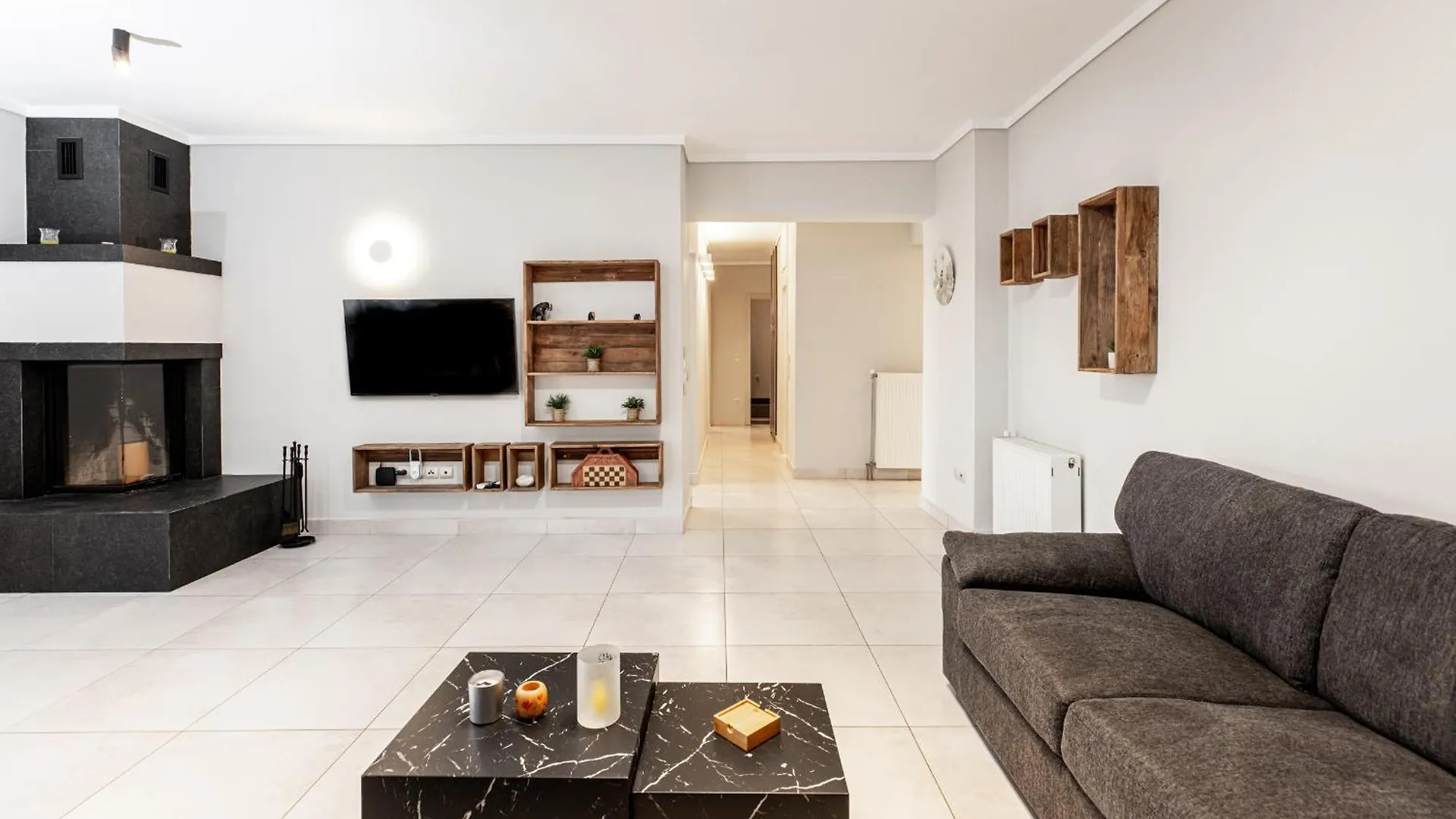 Spacious 3-Bedroom Apartment With Wifi, Ac In Charming Kalamaria - Mountain View Thessaloniki