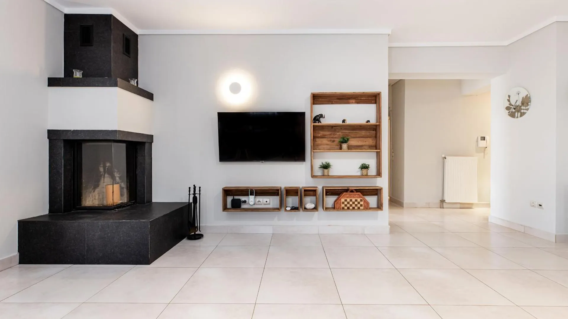 Spacious 3-Bedroom Apartment With Wifi, Ac In Charming Kalamaria - Mountain View Thessaloniki 0*,