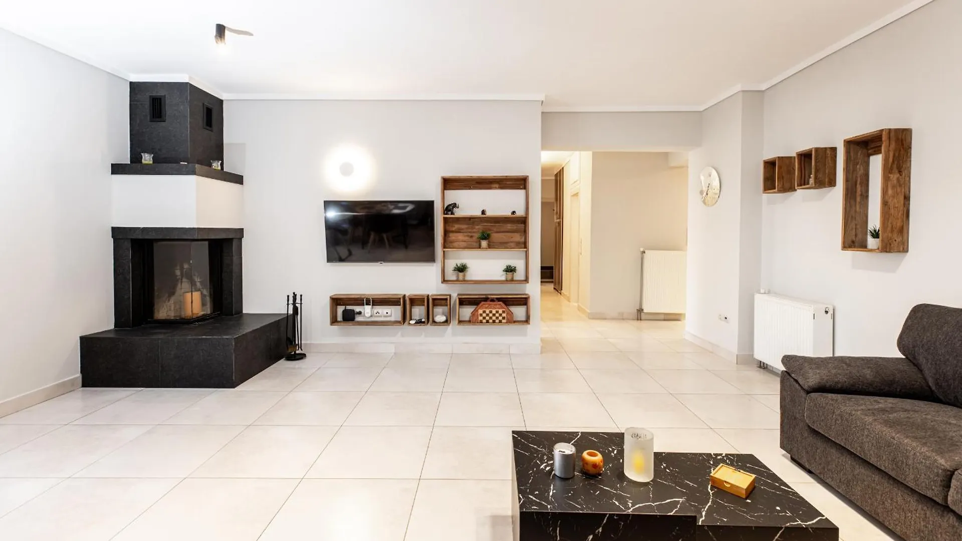 Spacious 3-Bedroom Apartment With Wifi, Ac In Charming Kalamaria - Mountain View Thessaloniki