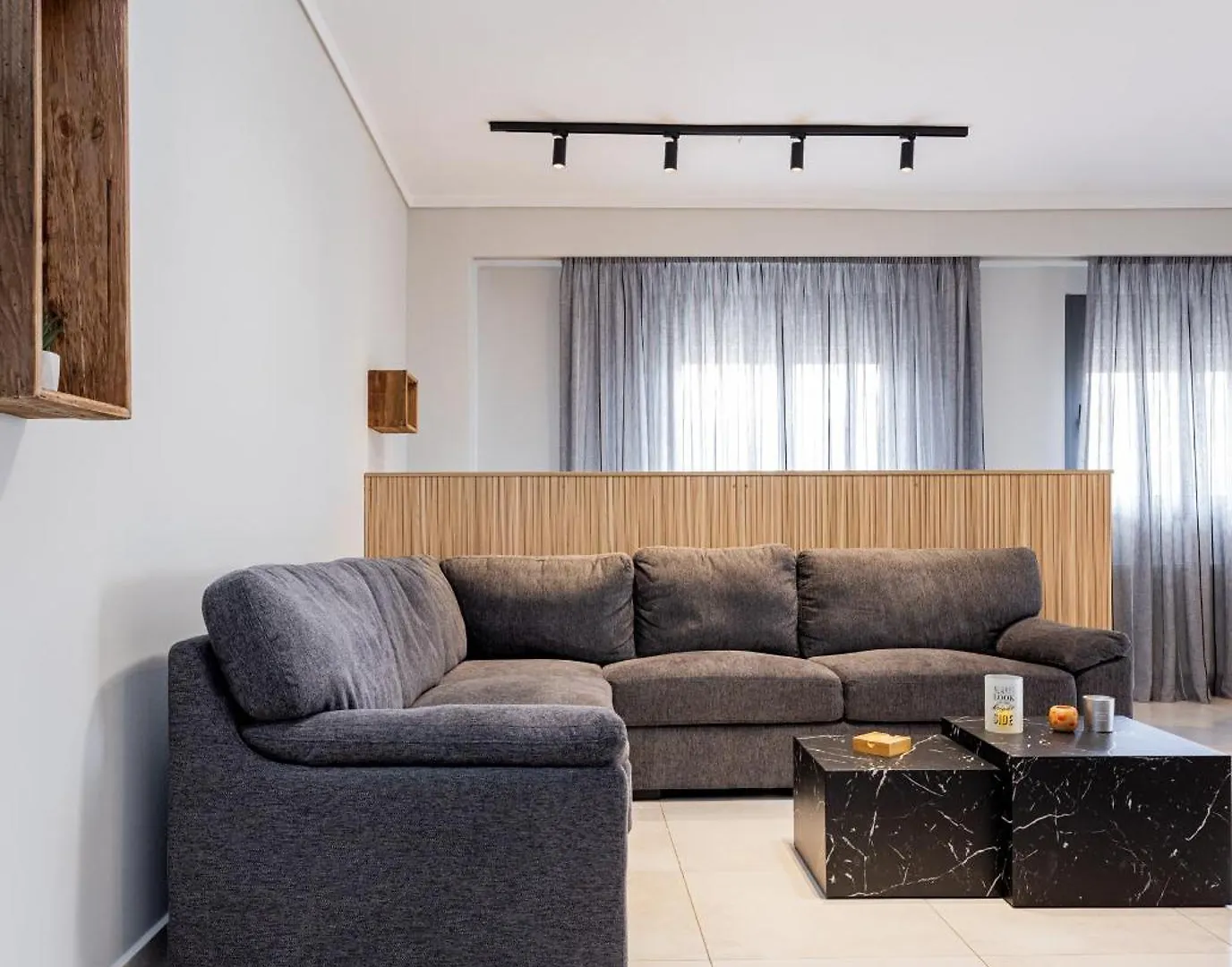Spacious 3-Bedroom Apartment With Wifi, Ac In Charming Kalamaria - Mountain View Thessaloniki