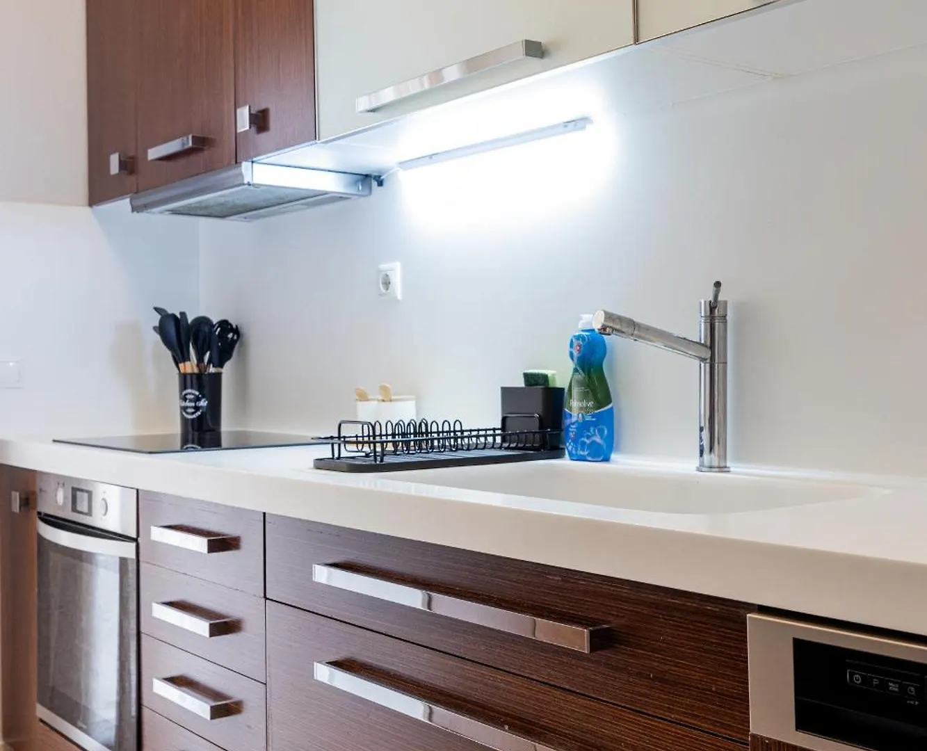 Spacious 3-Bedroom Apartment With Wifi, Ac In Charming Kalamaria - Mountain View Thessaloniki