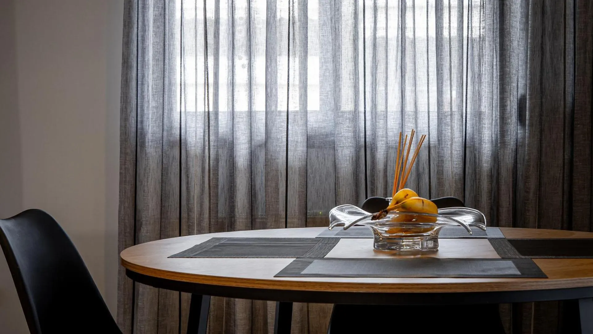 Spacious 3-Bedroom Apartment With Wifi, Ac In Charming Kalamaria - Mountain View Saloniki 0*,