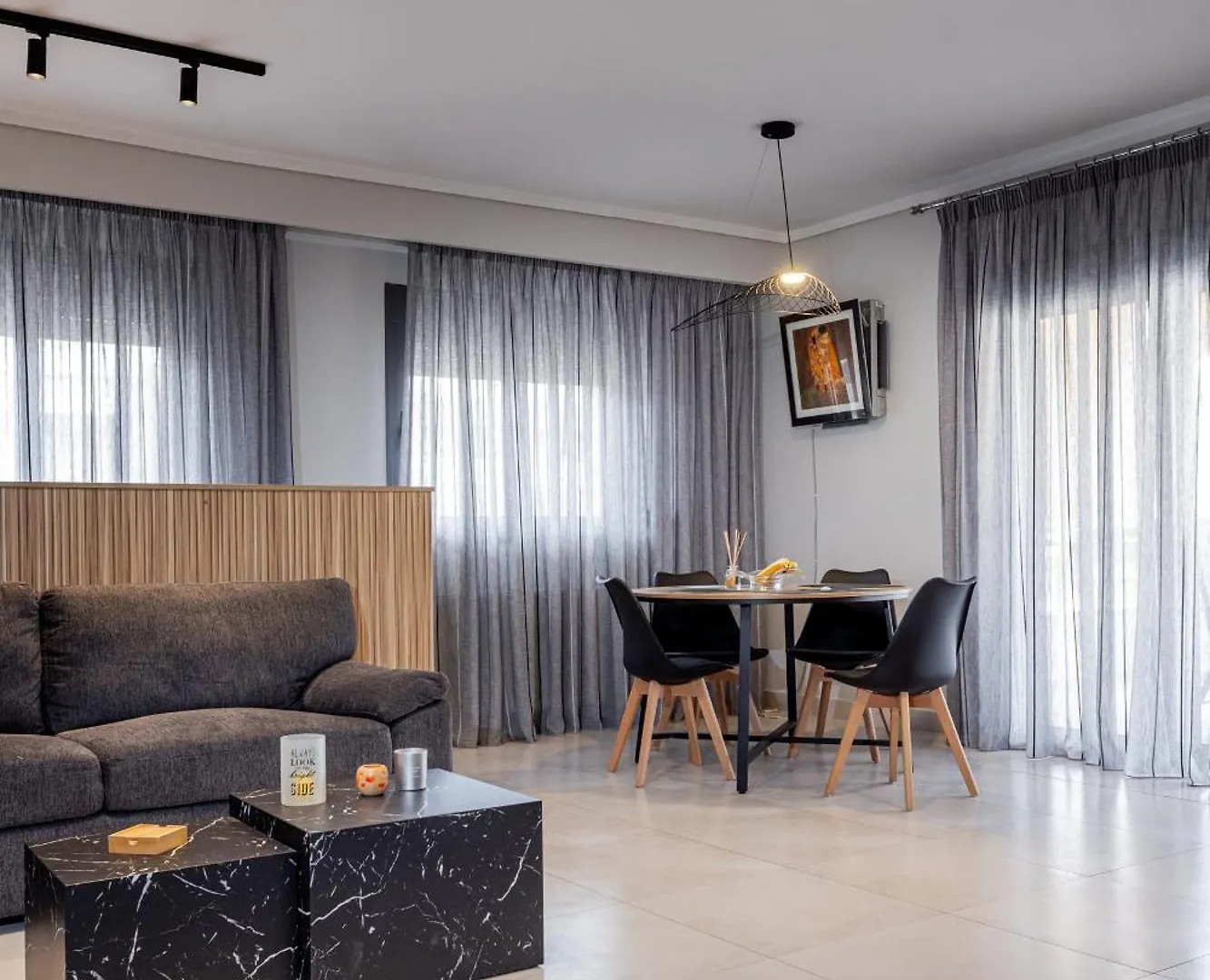 Spacious 3-Bedroom Apartment With Wifi, Ac In Charming Kalamaria - Mountain View Saloniki